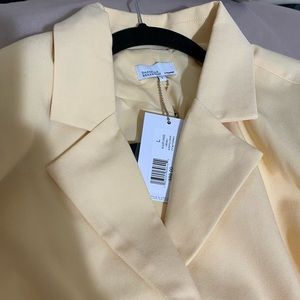 Danielle Bernstein Stretch Crepe Cut Out Blazer Dress. Buttermilk color. L